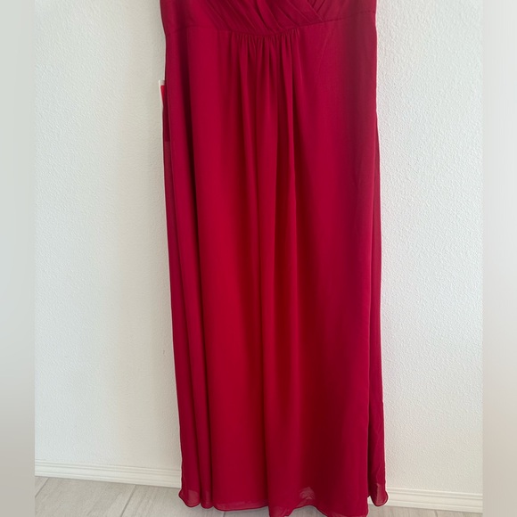 JJ’S  House Formal Dress - Picture 3 of 9